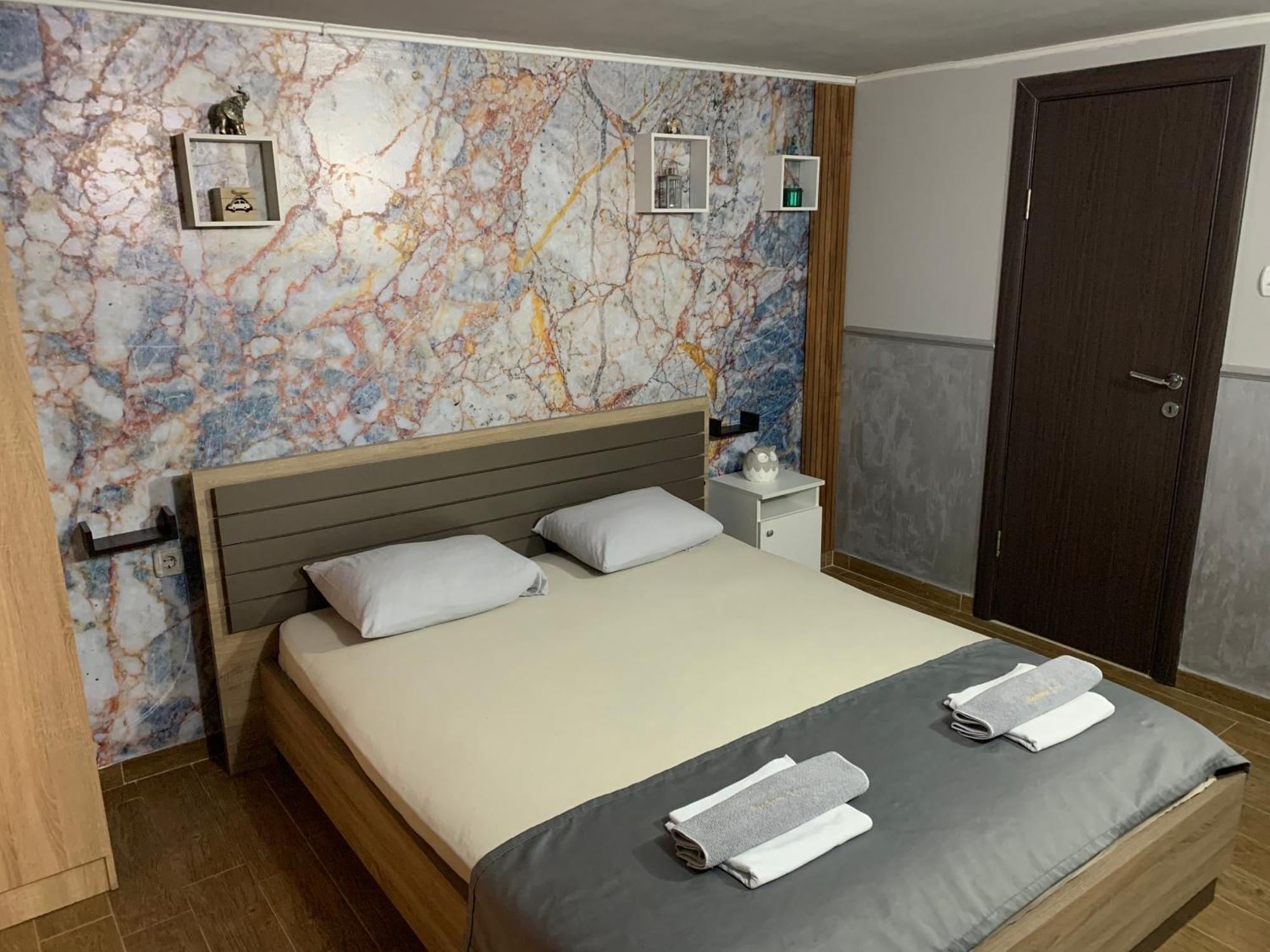 Apartman Daca พอดโกริกา ภายนอก รูปภาพ