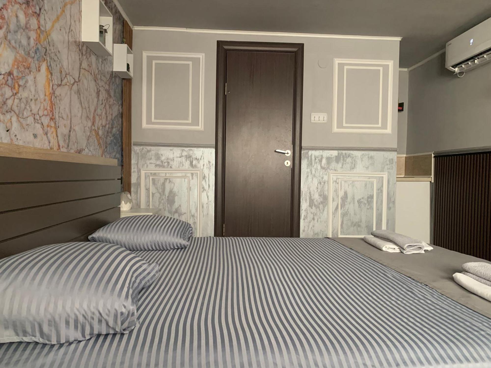 Apartman Daca พอดโกริกา ภายนอก รูปภาพ