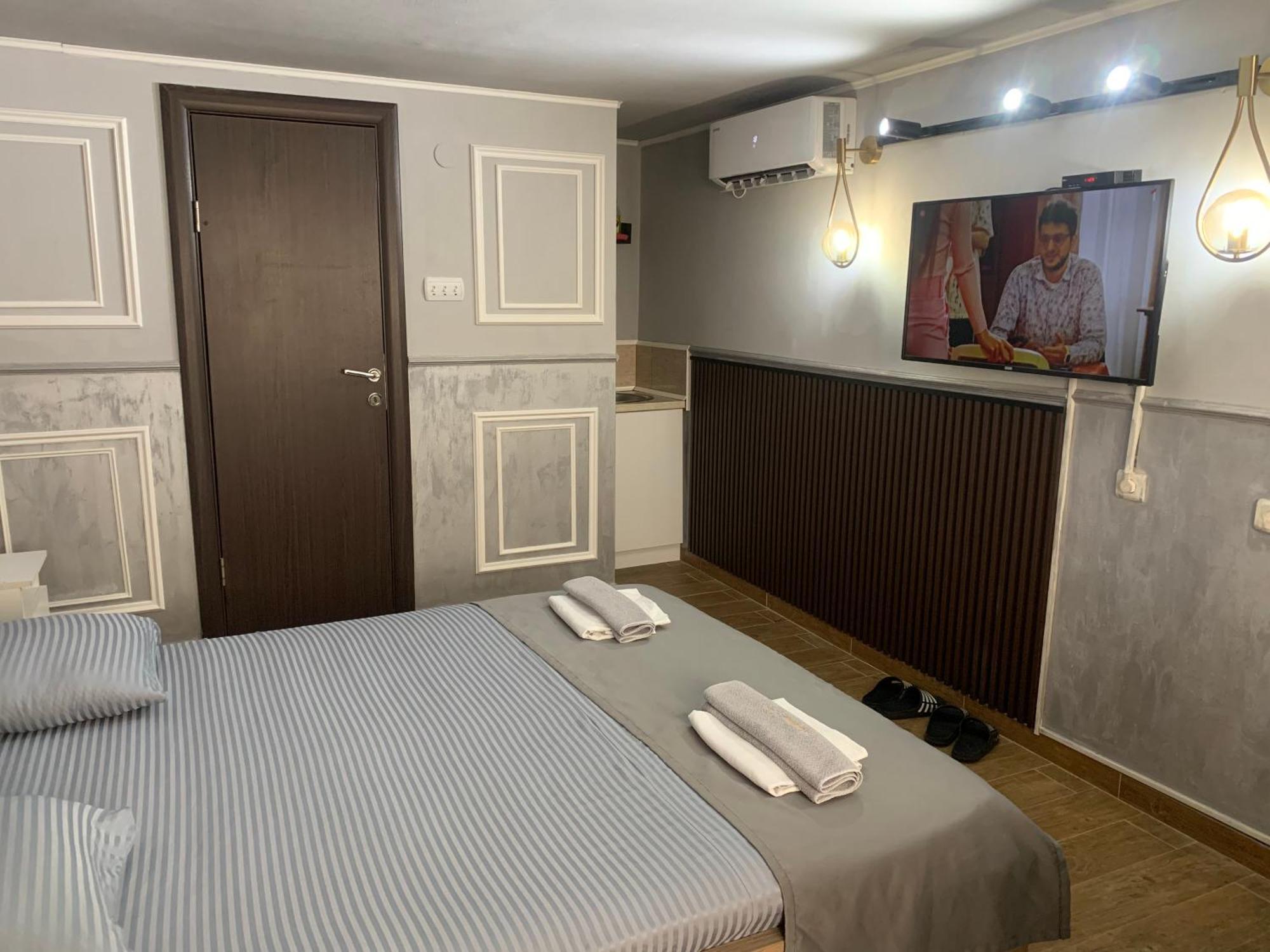 Apartman Daca พอดโกริกา ภายนอก รูปภาพ