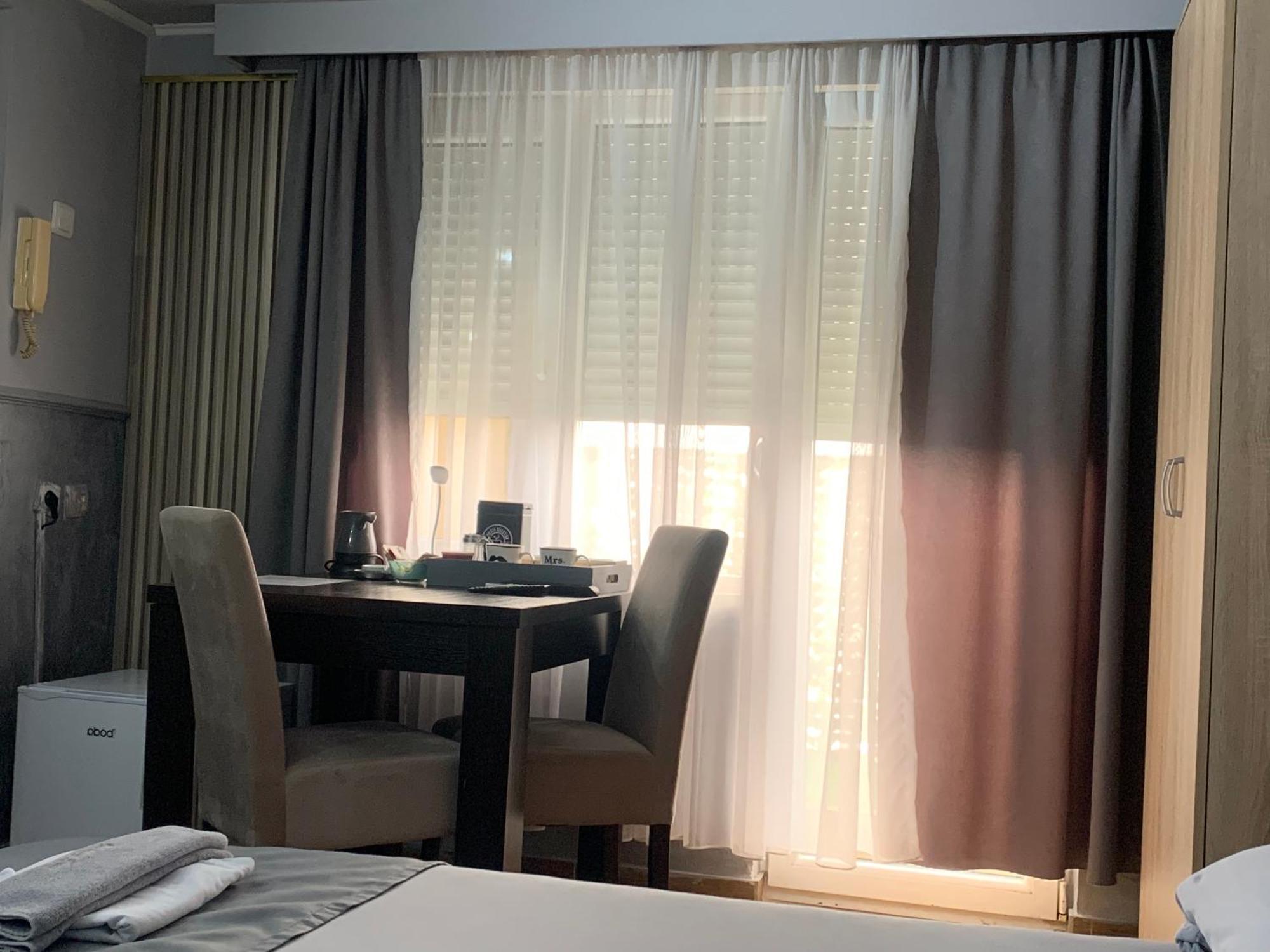 Apartman Daca พอดโกริกา ภายนอก รูปภาพ